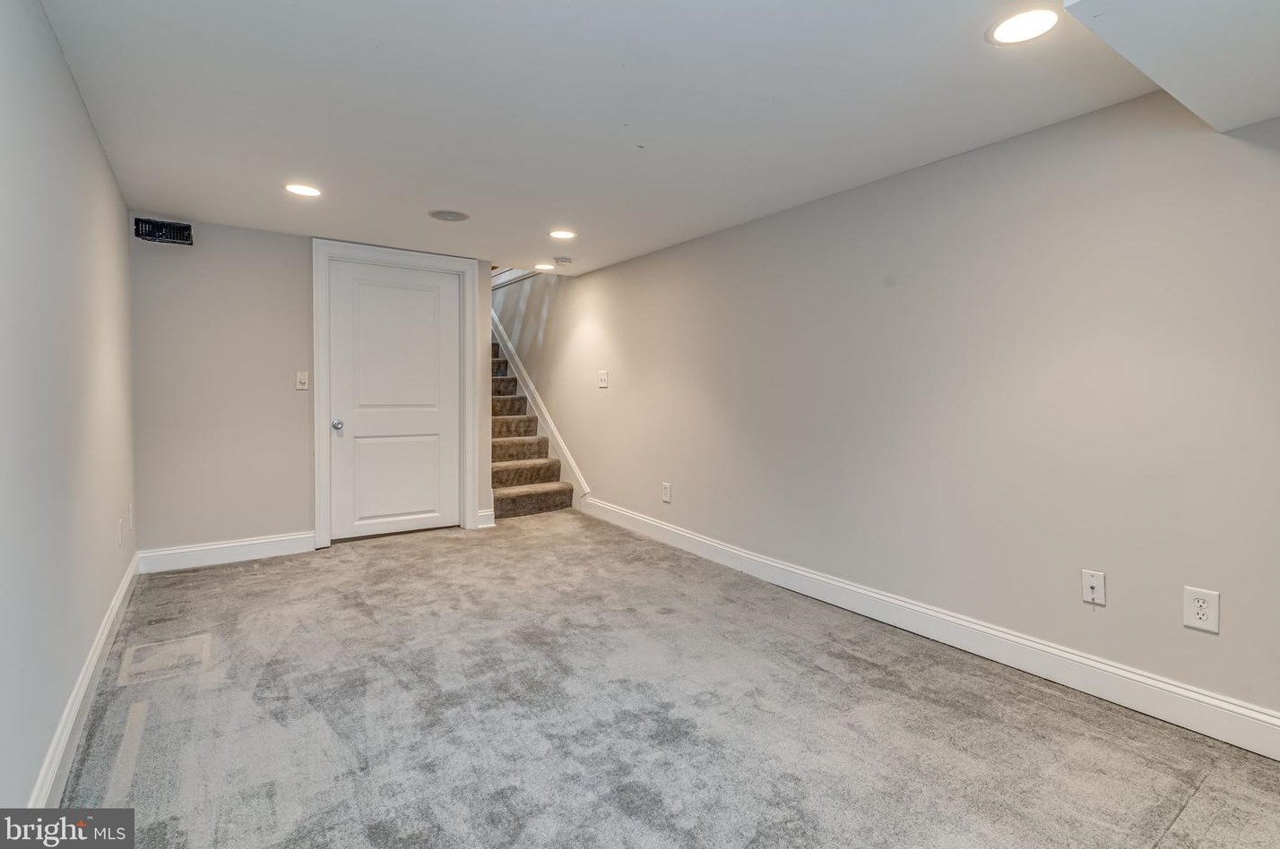 509 Fort Ave, Baltimore MD  21230-4752 exterior