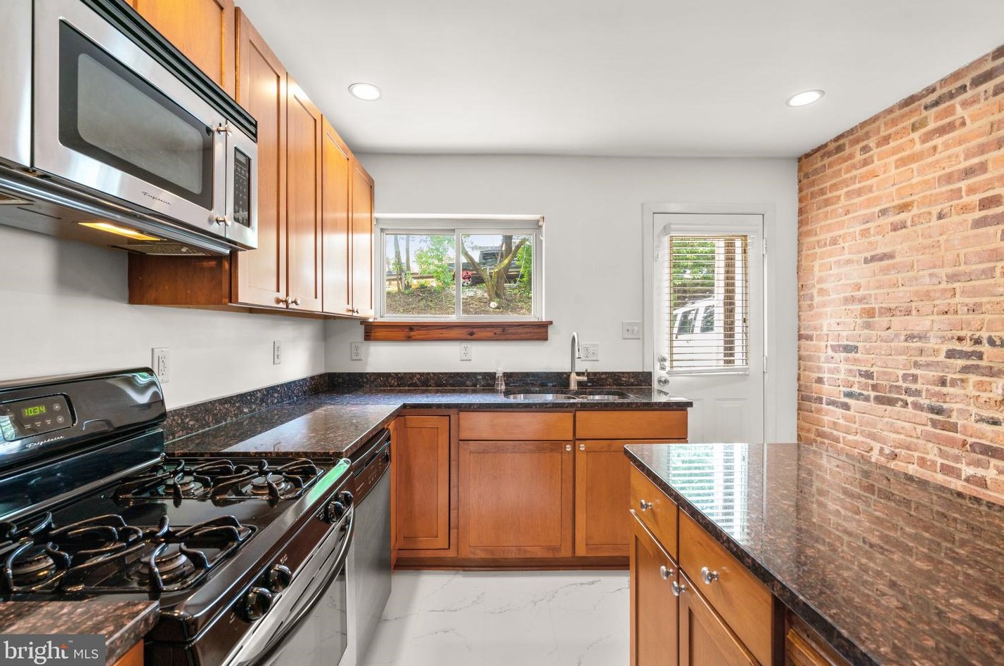 733 Harvey St, Baltimore MD  21230-5114 exterior