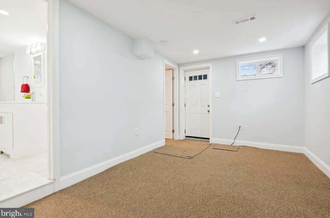 6508 Cleveland Ave, Baltimore MD  21222-4014 exterior