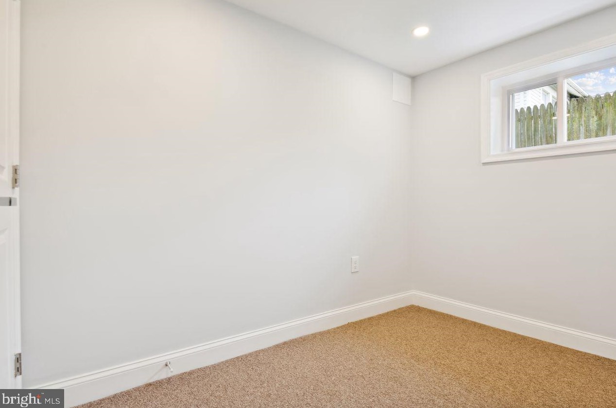 6508 Cleveland Ave, Baltimore MD  21222-4014 exterior