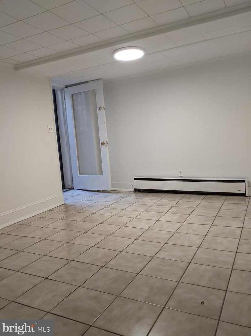 3307 Guilford Ave, Baltimore MD  21218-2858 exterior