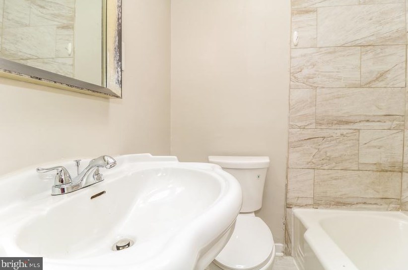 36 Athol Ave, Baltimore MD  21229-2827 exterior