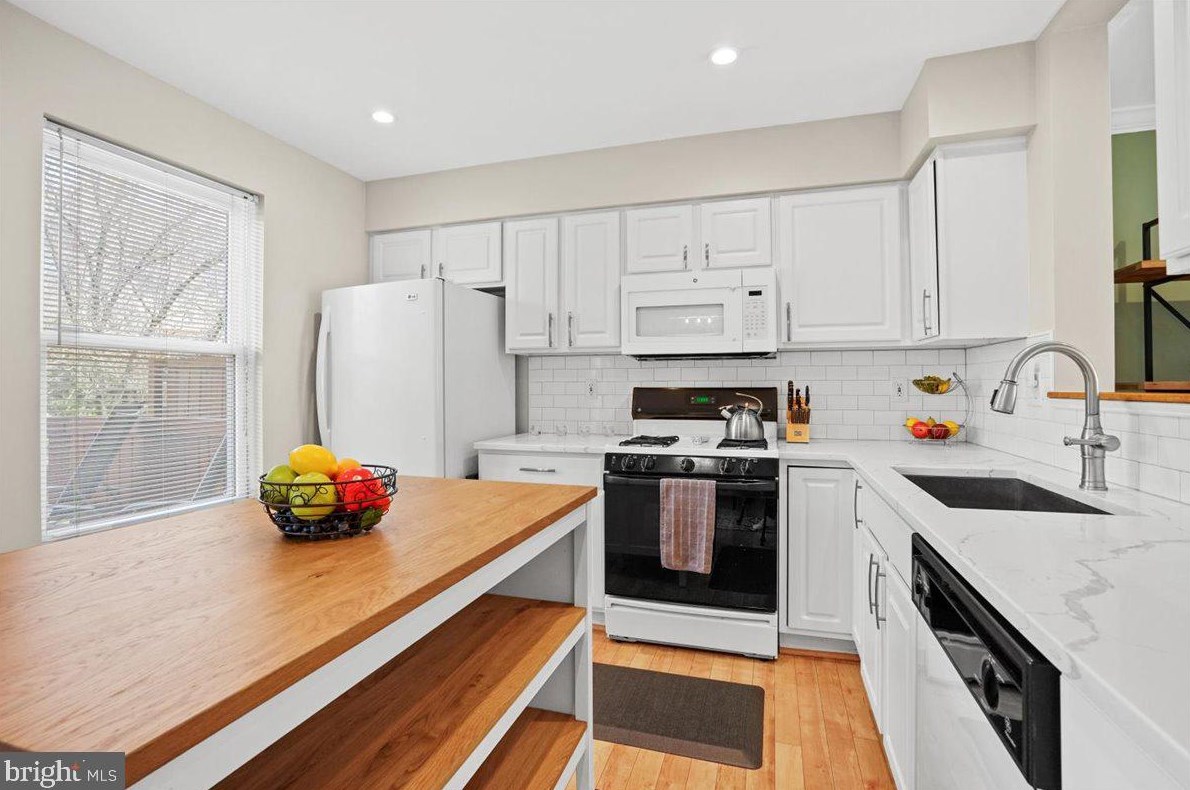 5217 Tabard Ct, Baltimore MD  21212-4144 exterior