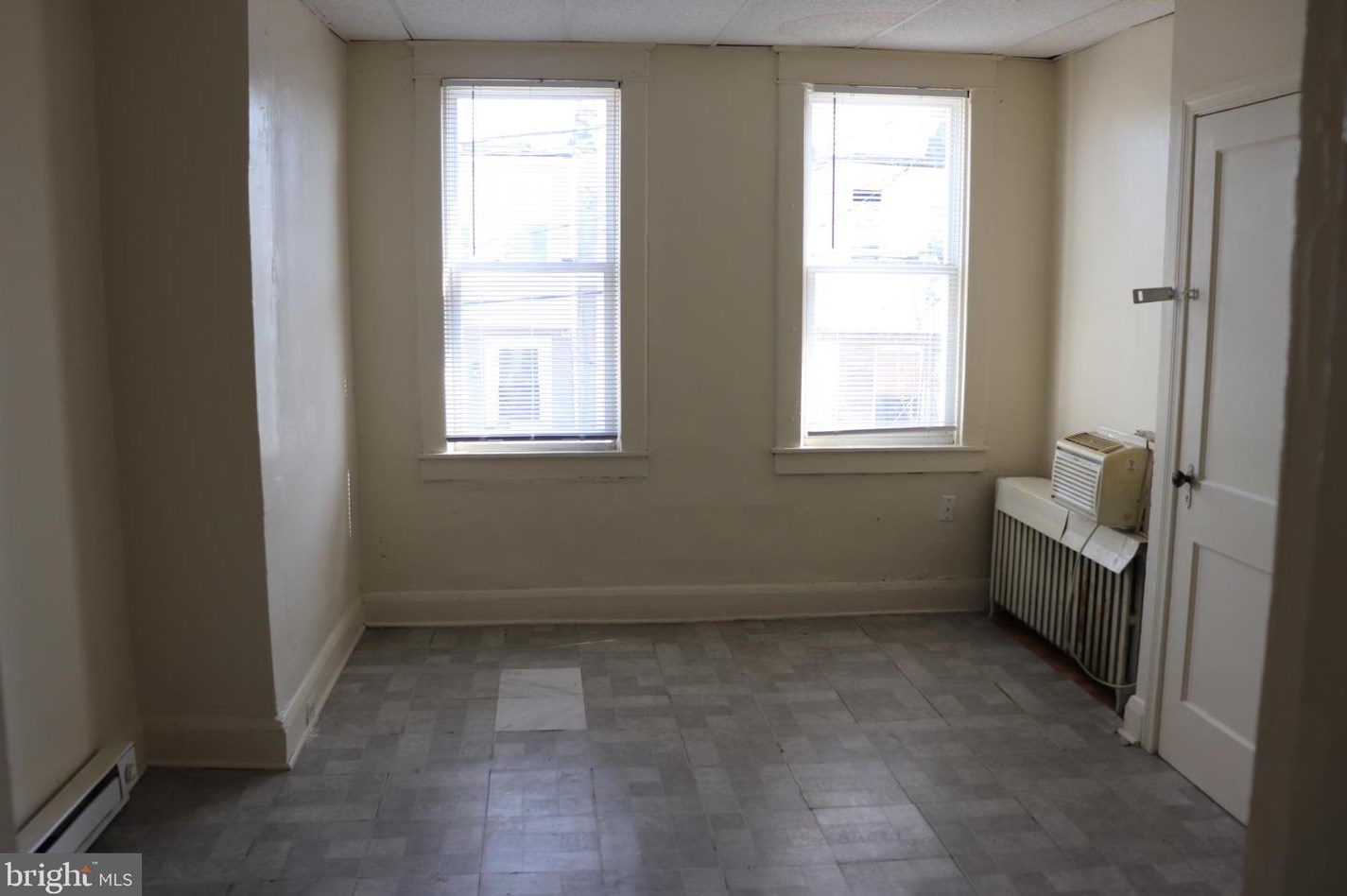827 Kenwood Ave, Baltimore MD  21205-1715 exterior