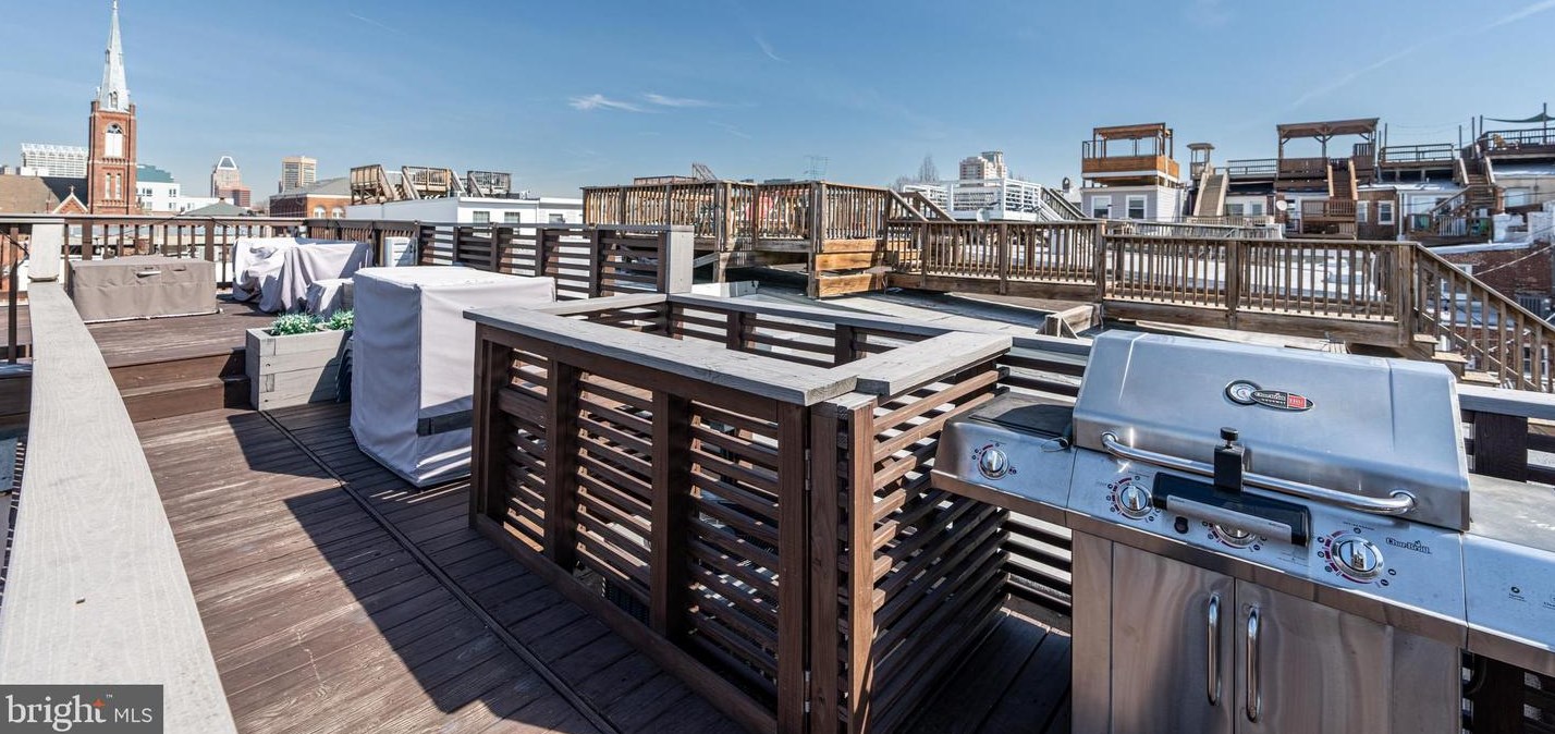 127 Ostend St, Baltimore MD  21230-4309 exterior