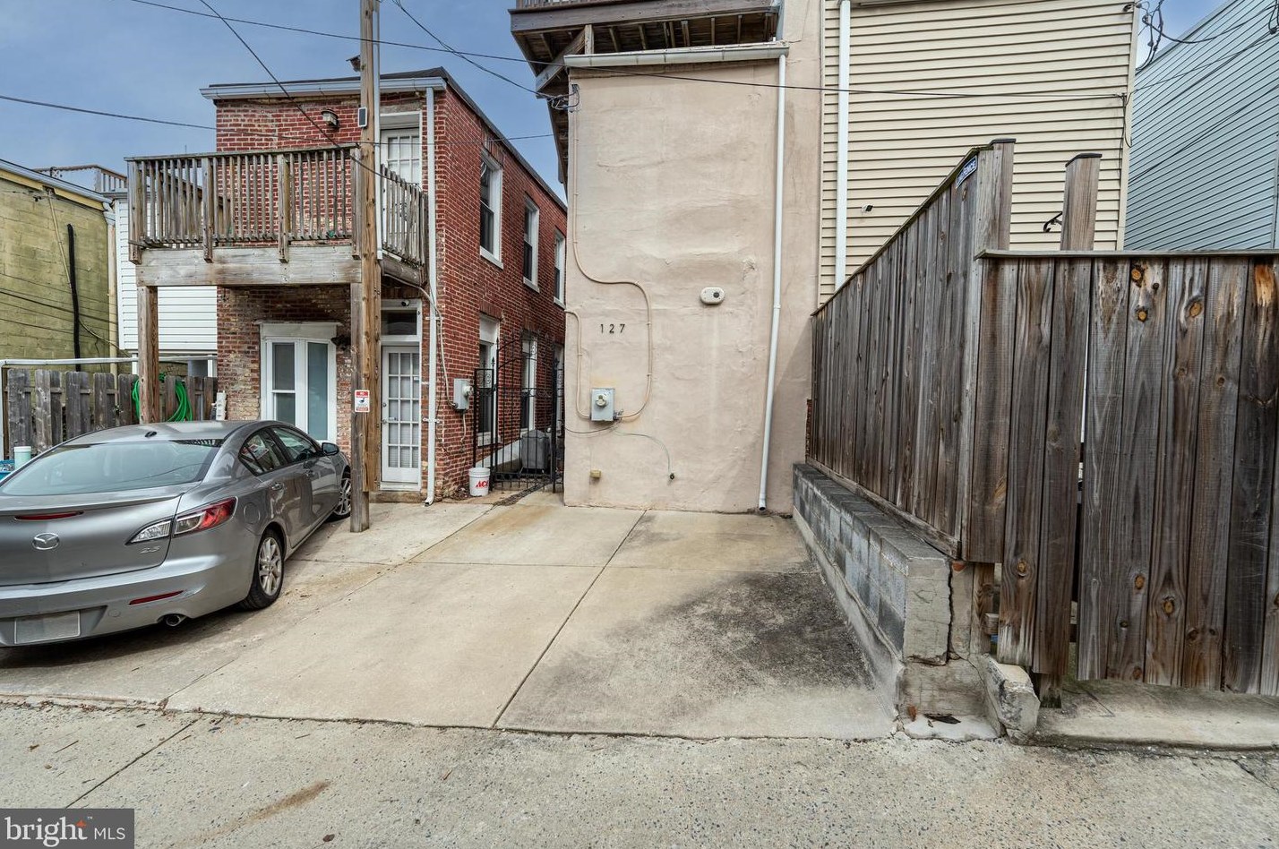 127 Ostend St, Baltimore MD  21230-4309 exterior