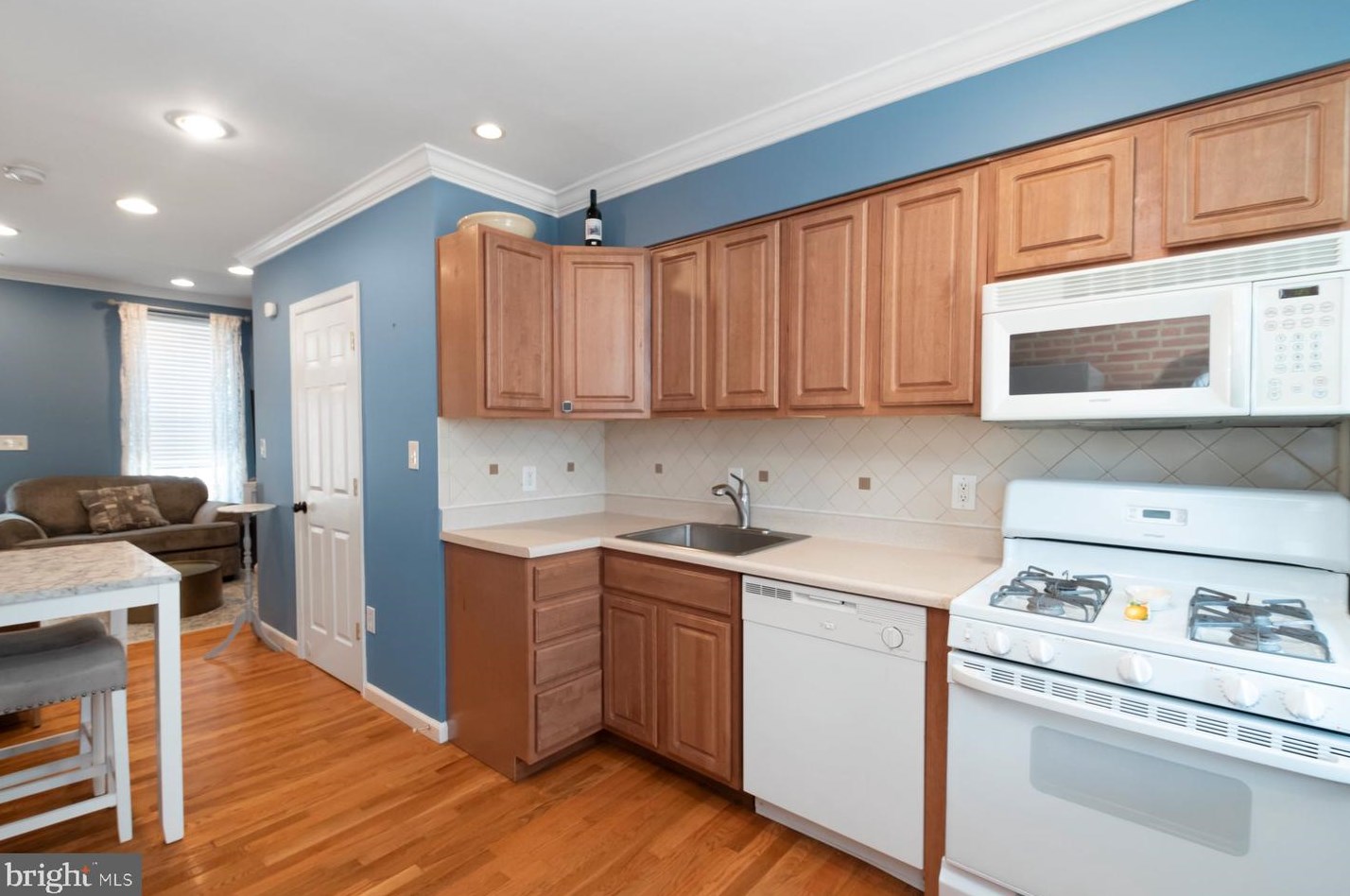 9 Rose St, Baltimore MD  21224-1151 exterior