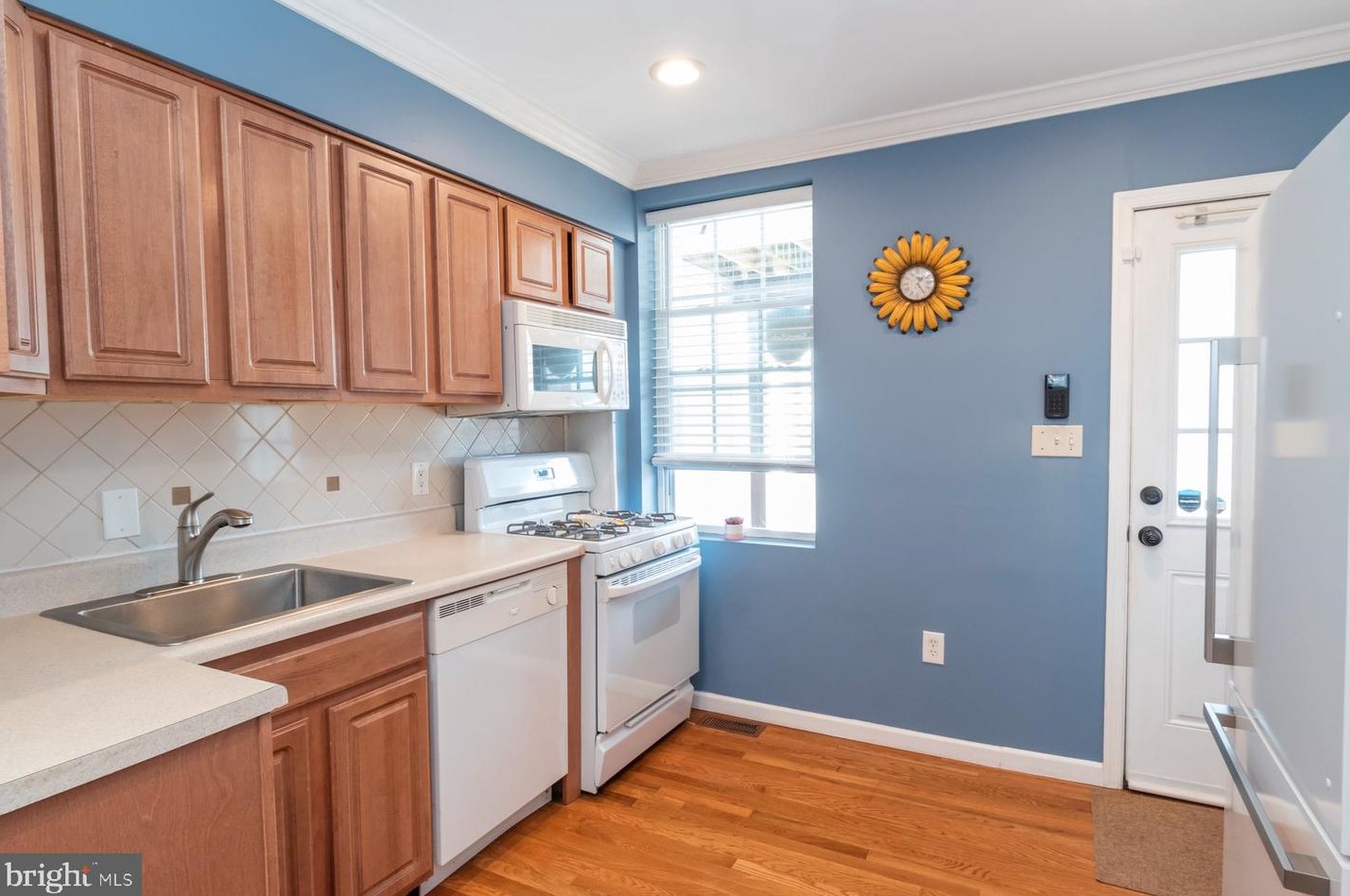 9 Rose St, Baltimore MD  21224-1151 exterior