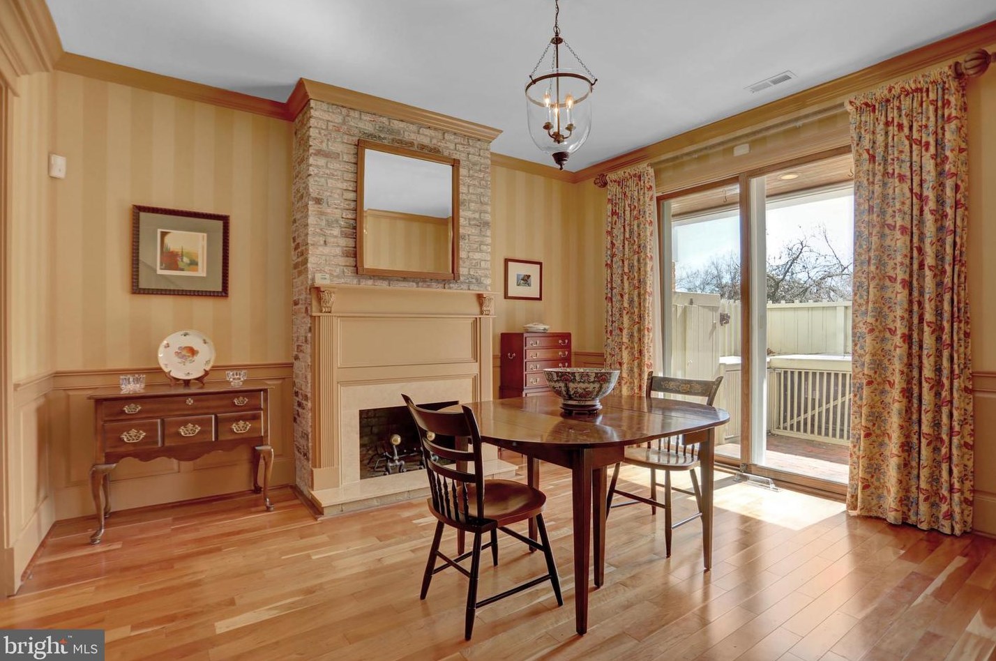 38 Bouton Grn Ct, Baltimore MD 21210-1503 exterior