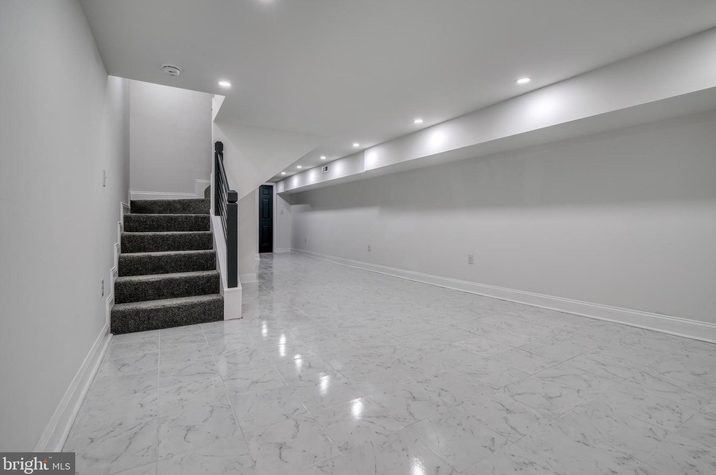 1645 Ruxton Ave, Baltimore MD  21216-3216 exterior