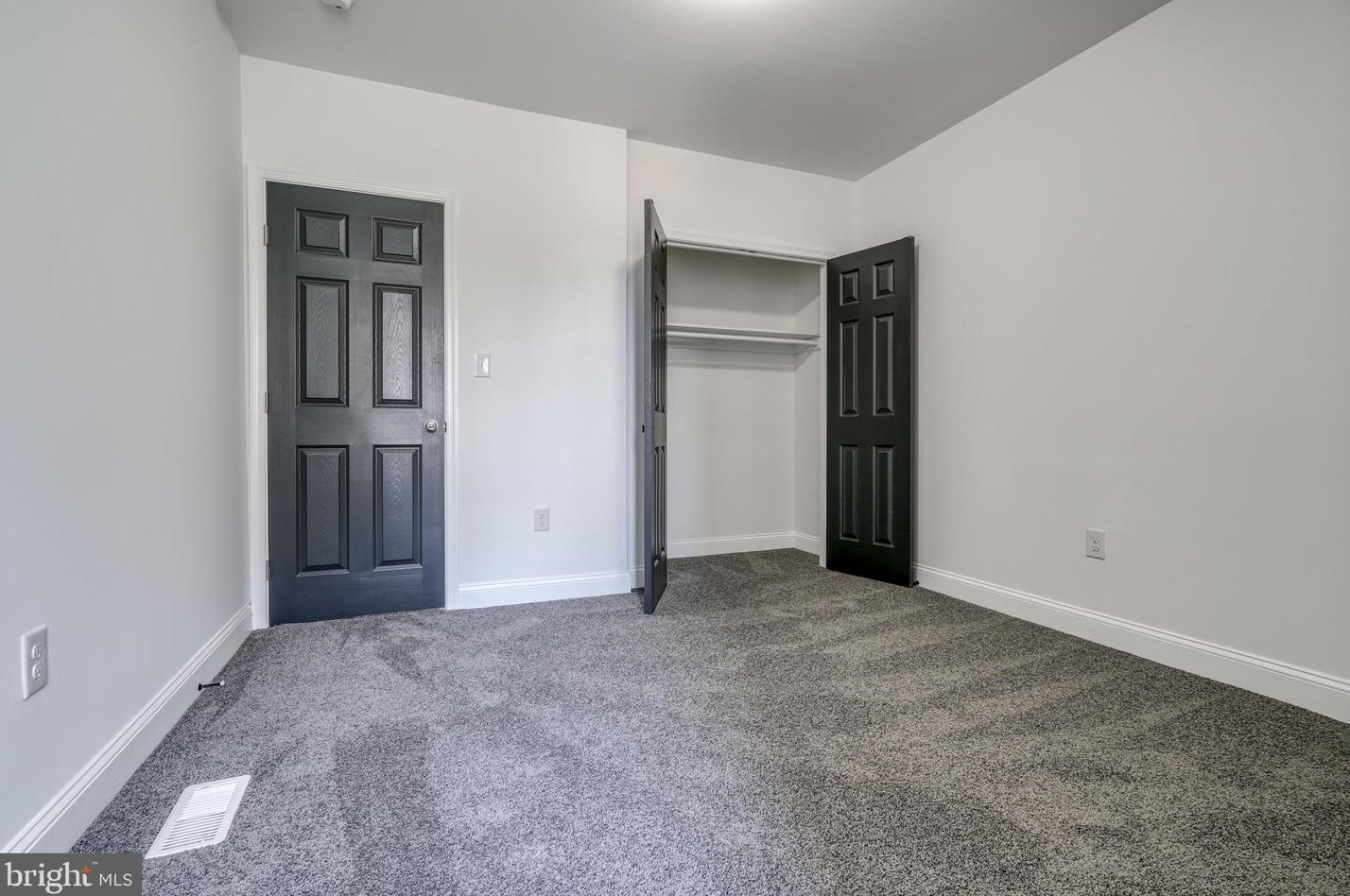 1645 Ruxton Ave, Baltimore MD  21216-3216 exterior