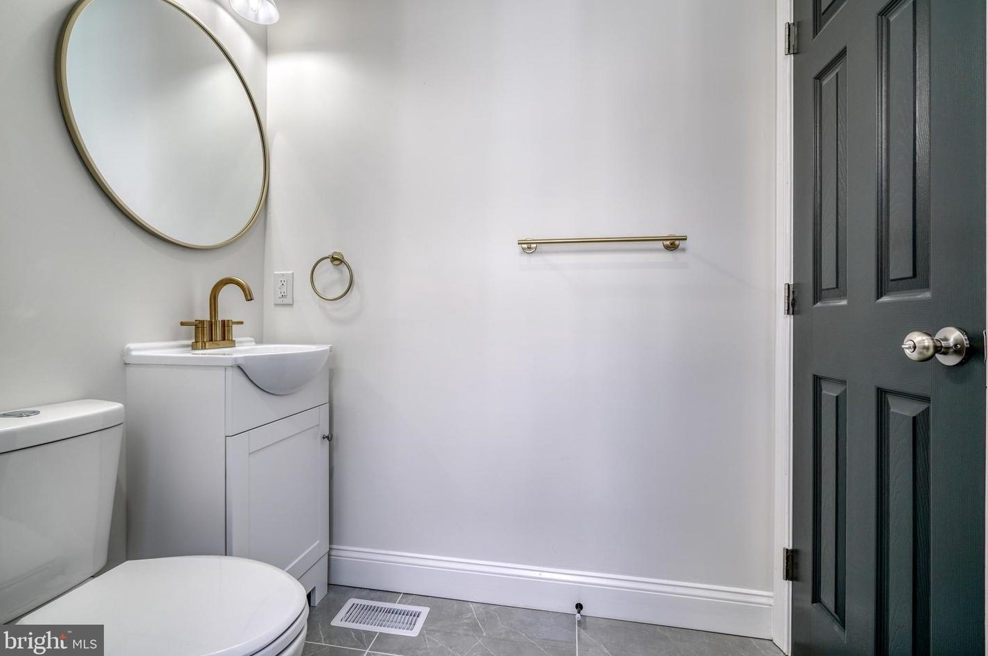 1645 Ruxton Ave, Baltimore MD  21216-3216 exterior