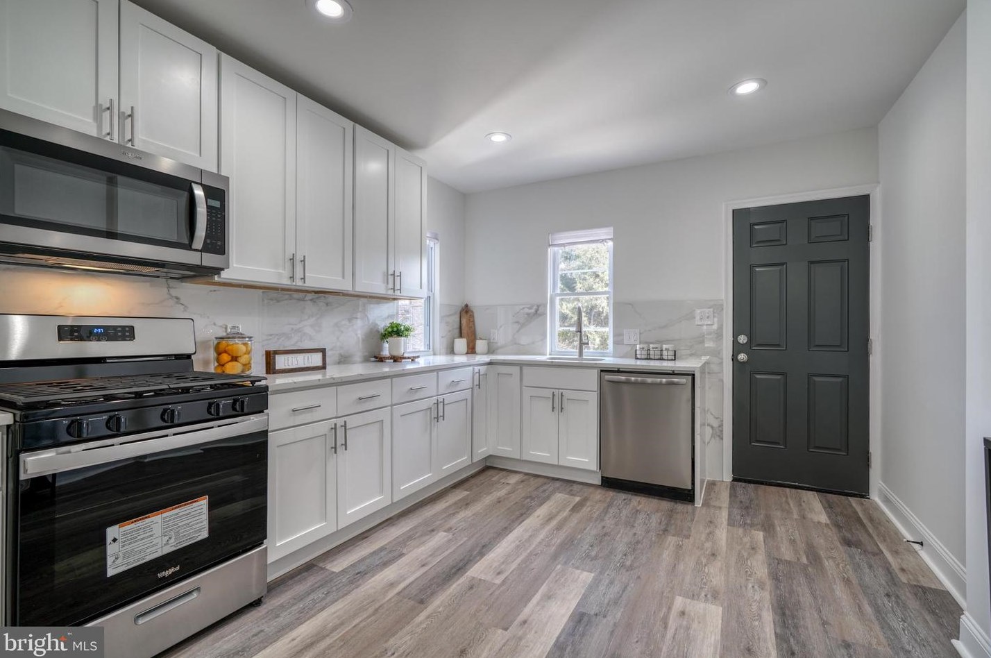 1645 Ruxton Ave, Baltimore MD  21216-3216 exterior