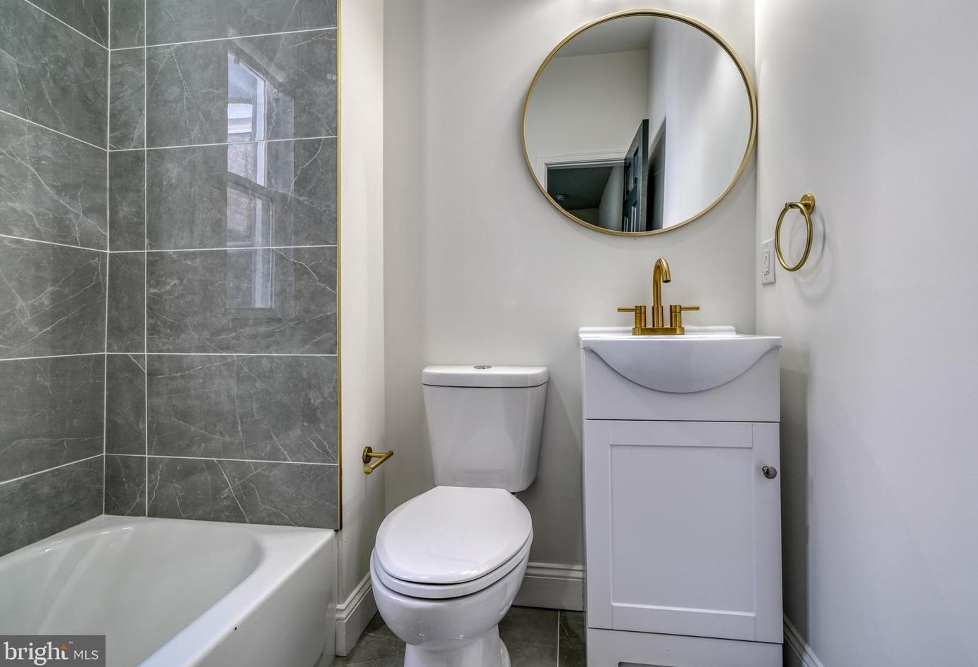 1645 Ruxton Ave, Baltimore MD  21216-3216 exterior