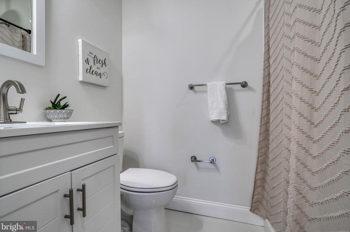 1645 Ruxton Ave, Baltimore MD  21216-3216 exterior