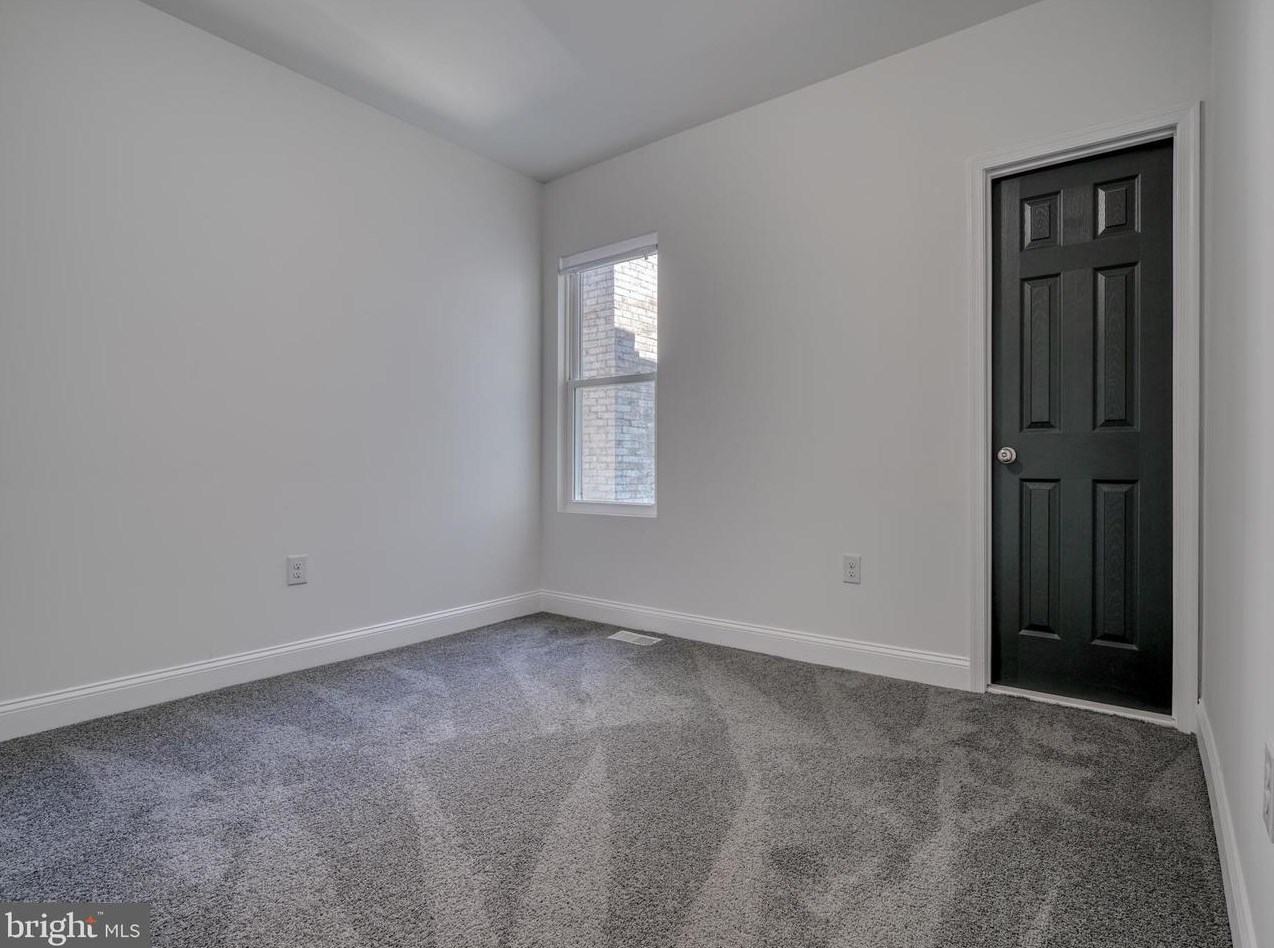 1645 Ruxton Ave, Baltimore MD  21216-3216 exterior