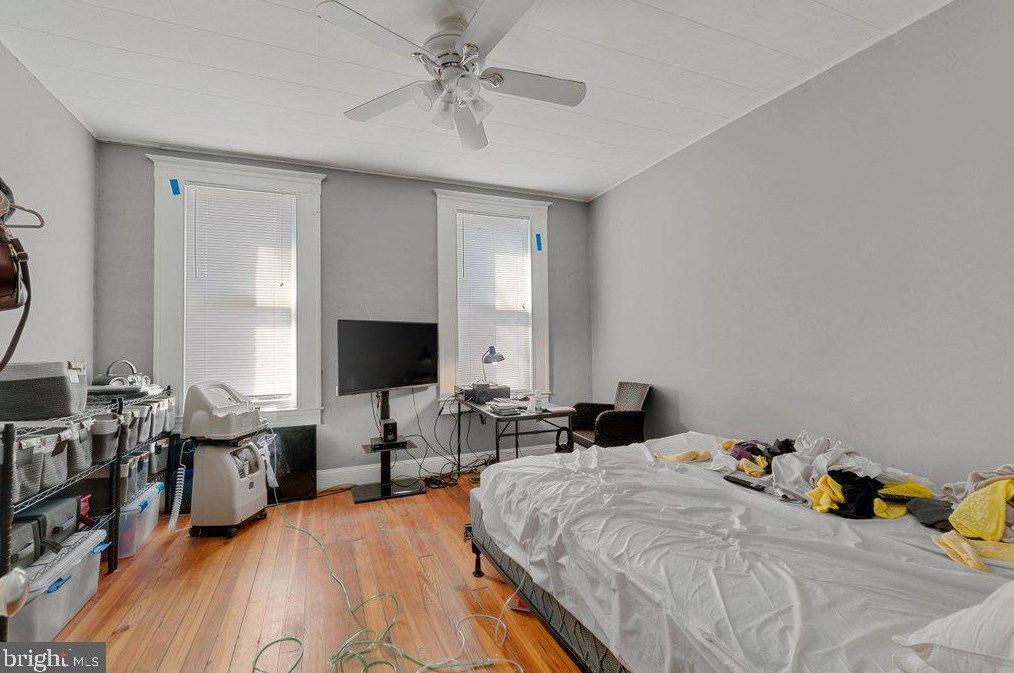 2709 Howard St, Baltimore MD  21218-4310 exterior
