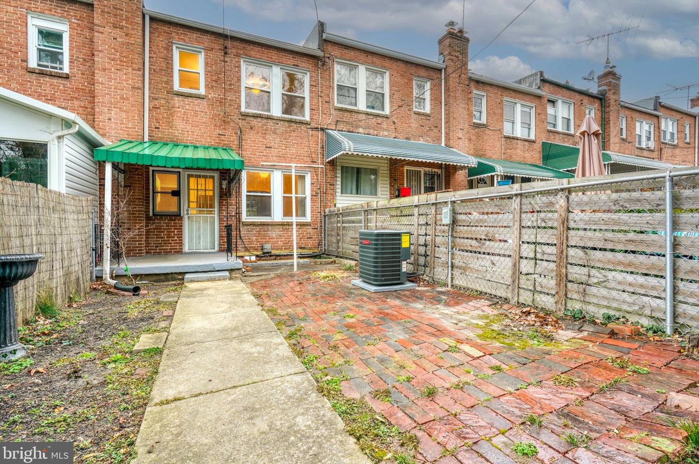 4703 Midwood Ave, Baltimore MD 21212-4029 exterior