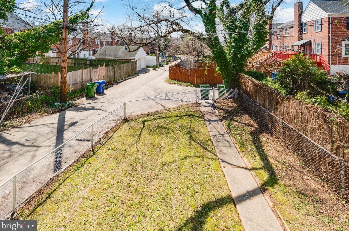 1231 Ramblewood Rd, Baltimore MD  21239-2639 exterior