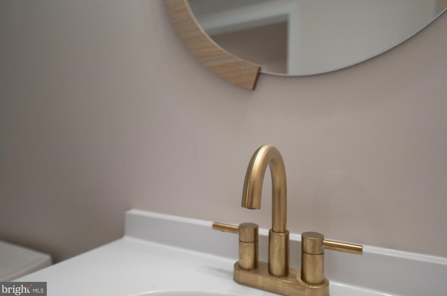 5949 Lillyan Ave, Baltimore MD  21206-2415 exterior