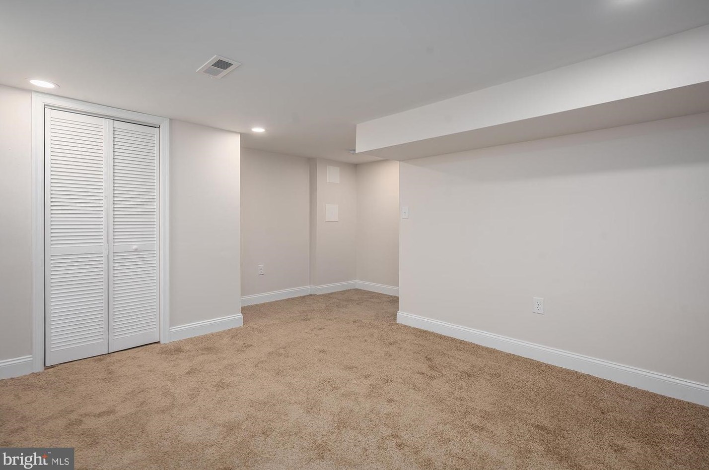 5949 Lillyan Ave, Baltimore MD  21206-2415 exterior