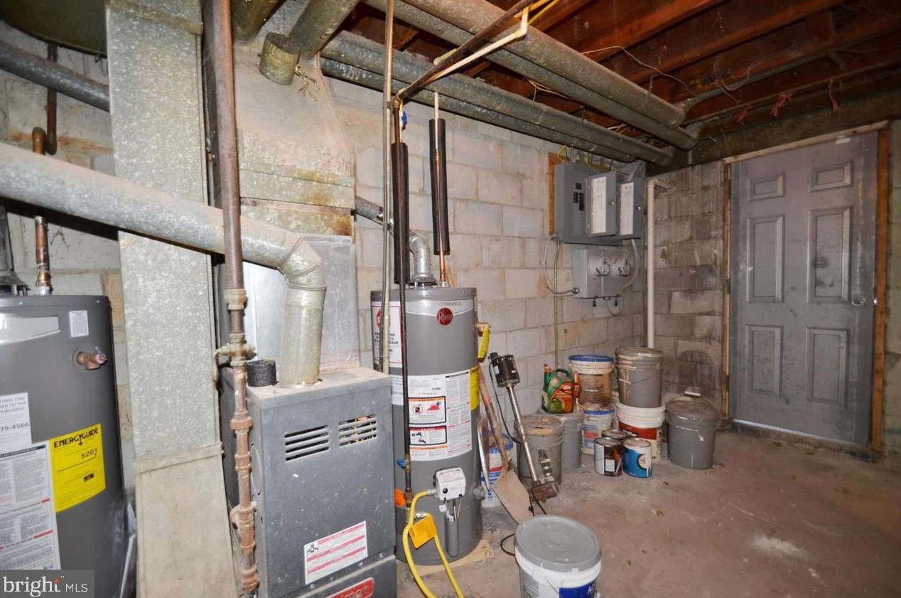 3816 Bay Ave, Baltimore MD  21225-2255 exterior