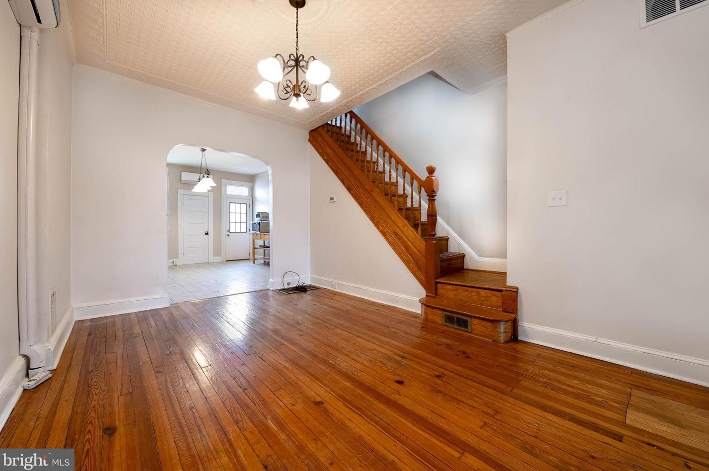 4119 Falls Rd, Baltimore MD  21211-1642 exterior