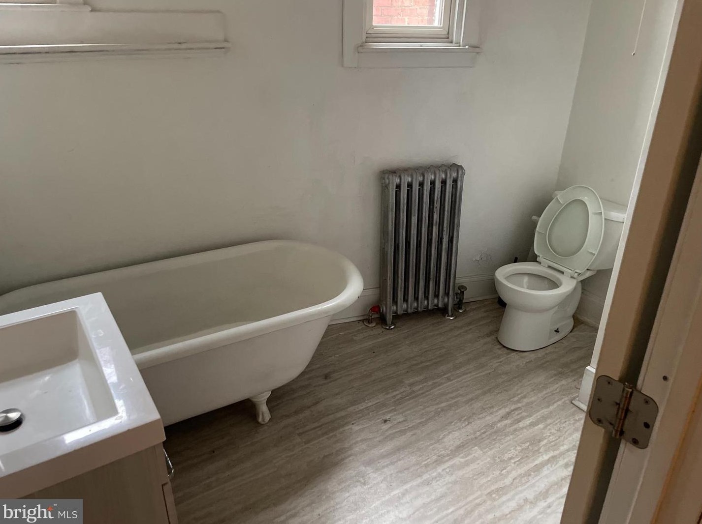 2205 Brookfield Ave, Baltimore MD 21217-4618 exterior