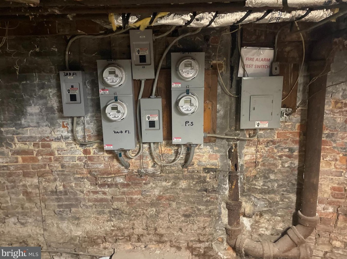 2205 Brookfield Ave, Baltimore MD 21217-4618 exterior