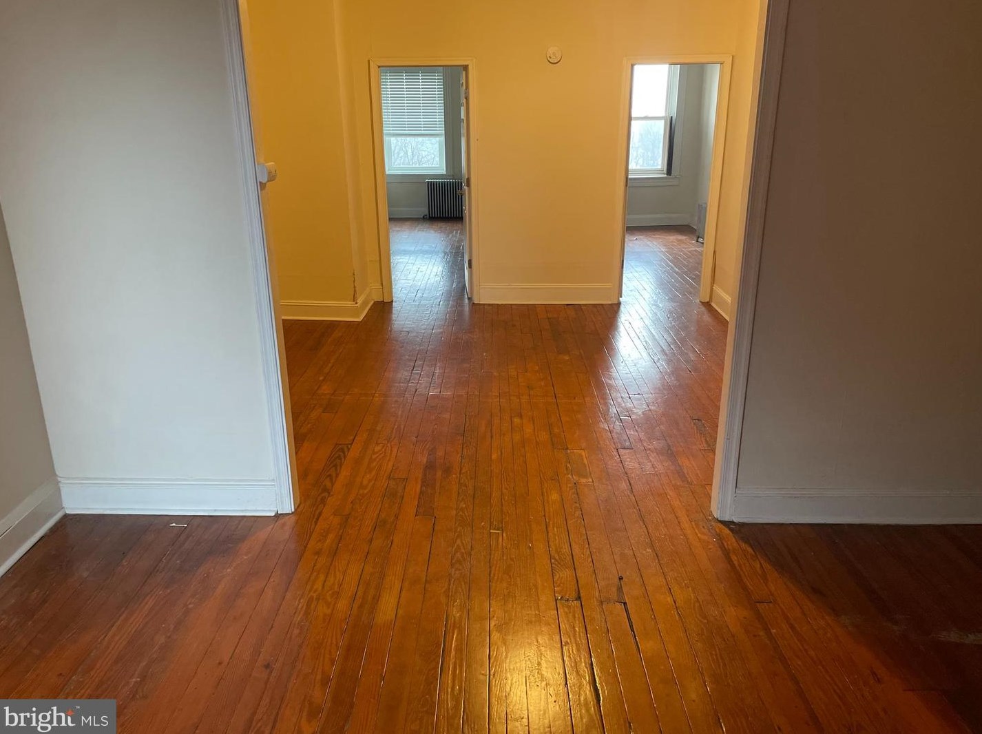 2205 Brookfield Ave, Baltimore MD 21217-4618 exterior