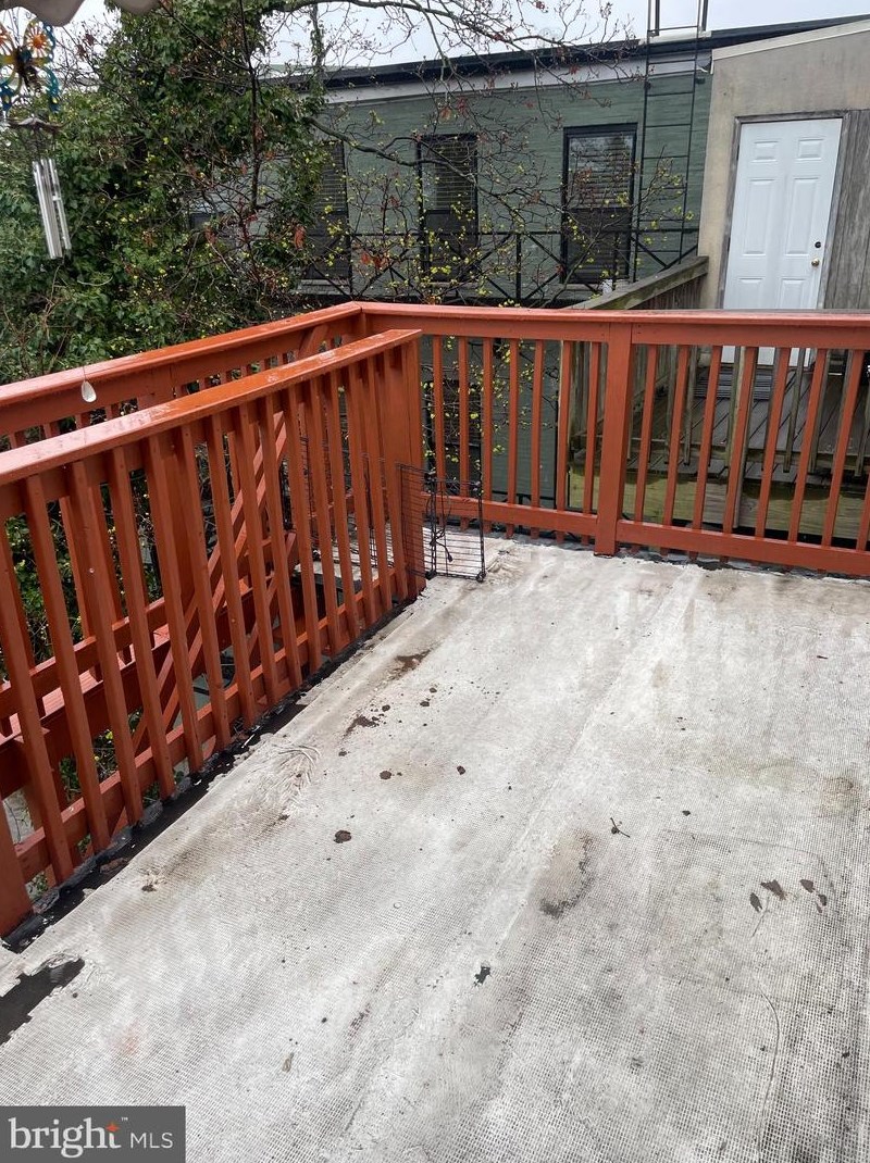 2205 Brookfield Ave, Baltimore MD 21217-4618 exterior