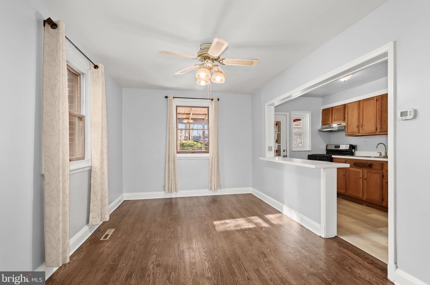 616 Washburn Ave, Baltimore MD  21225-2133 exterior