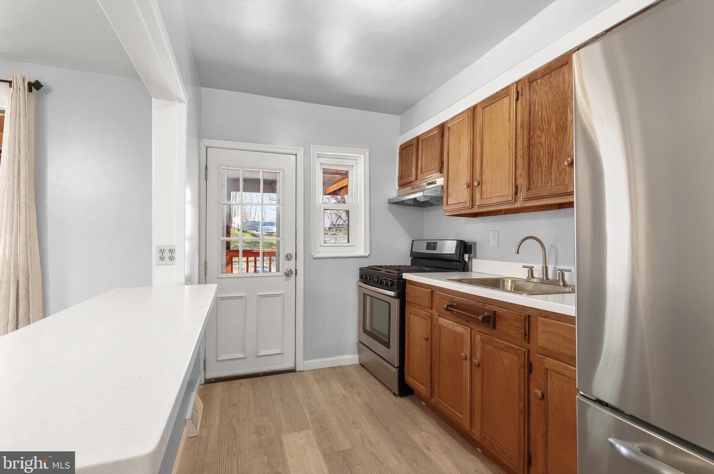 616 Washburn Ave, Baltimore MD  21225-2133 exterior