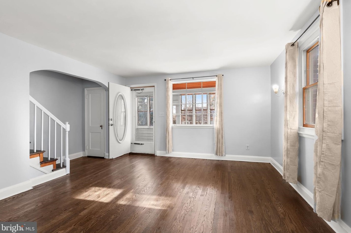 616 Washburn Ave, Baltimore MD  21225-2133 exterior