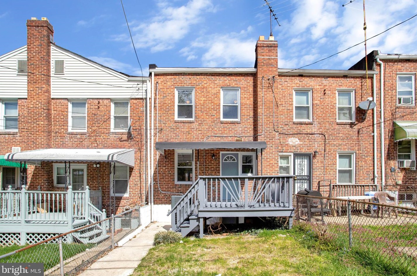 4439 Pen Lucy Rd, Baltimore MD 21229-2842 exterior