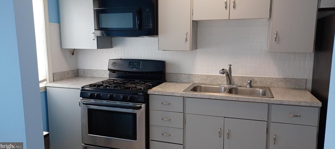 333 Gusryan St, Baltimore MD  21224-2804 exterior