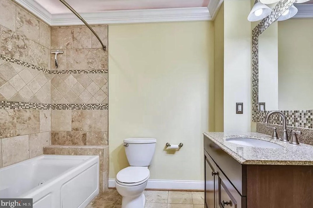 234 Patterson Park Ave, Baltimore MD  21231-1338 exterior