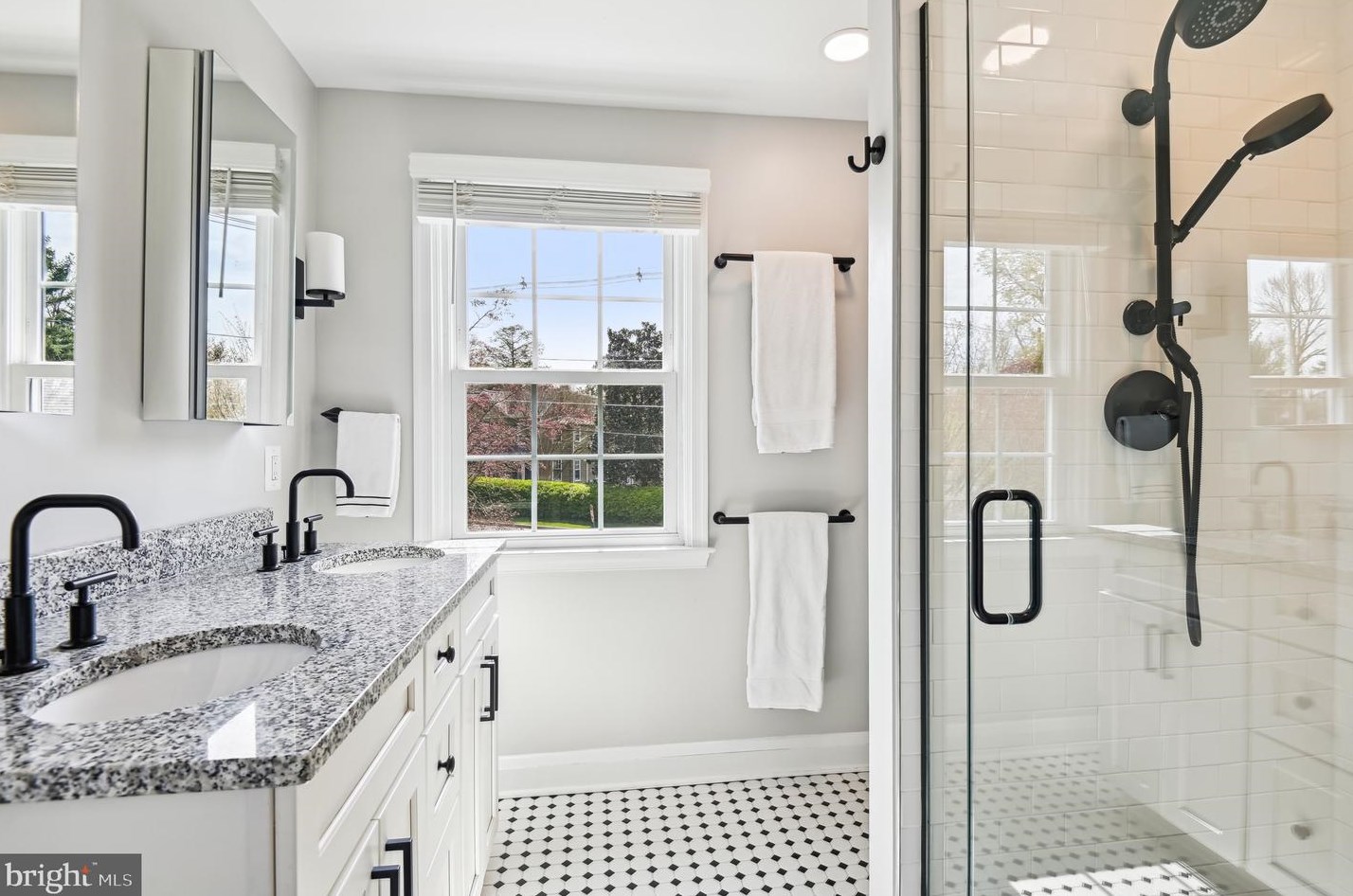 10 Gittings Ave, Baltimore MD  21212-2420 exterior