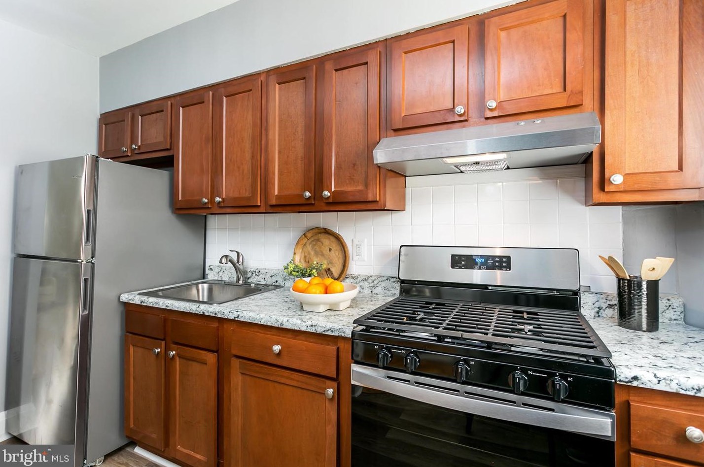 5512 Frederick Ave, Baltimore MD  21228-2103 exterior