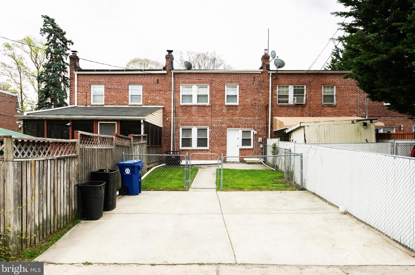 5512 Frederick Ave, Baltimore MD  21228-2103 exterior