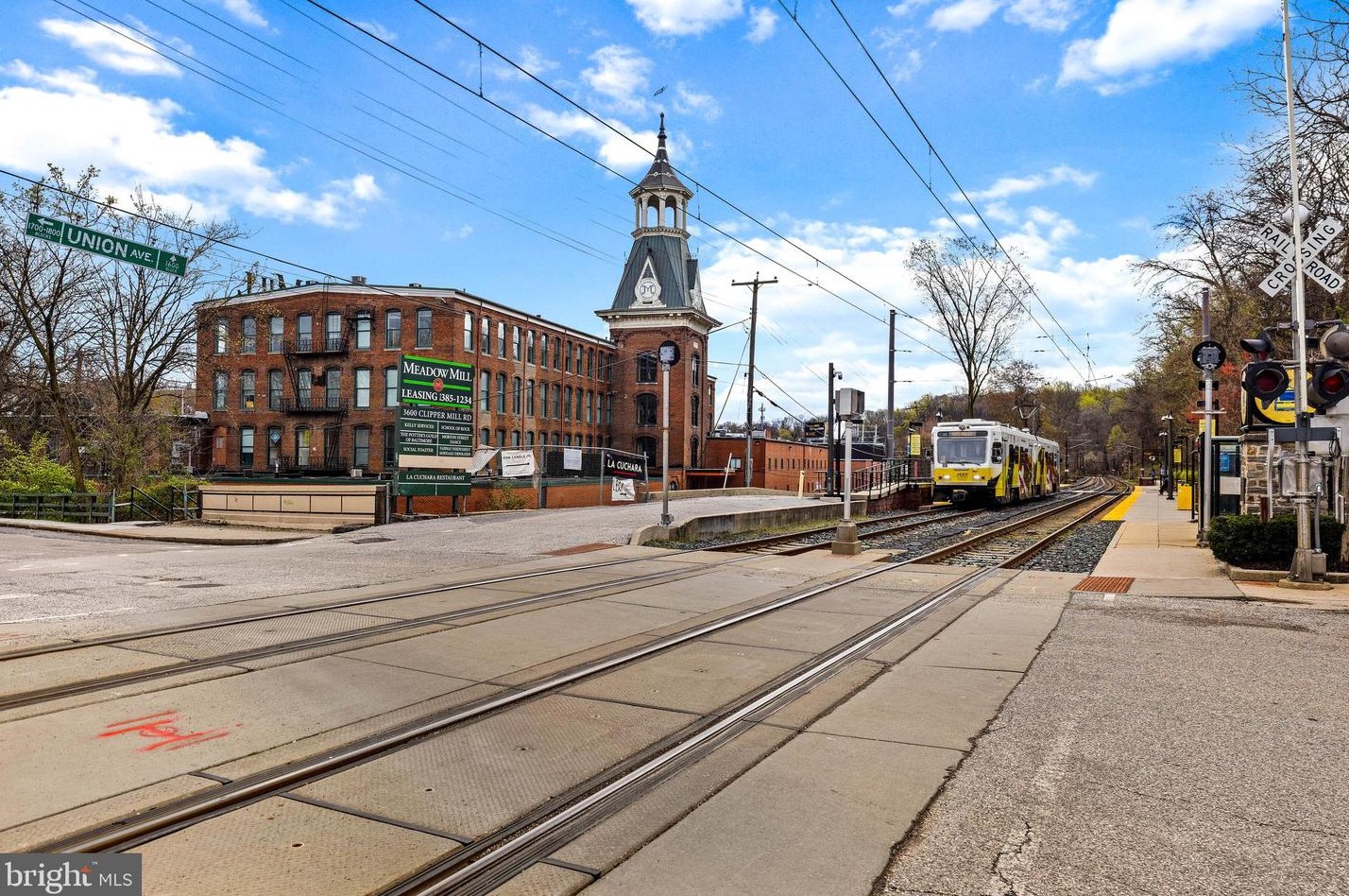 2007 Clipper Park Rd, Baltimore MD  21211-1460 exterior