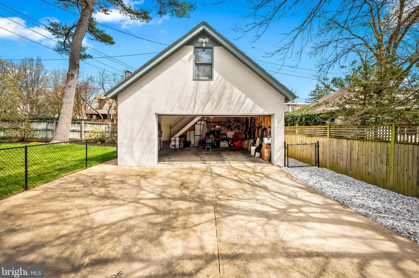 3819 Juniper Rd, Baltimore MD 21218-1828 exterior