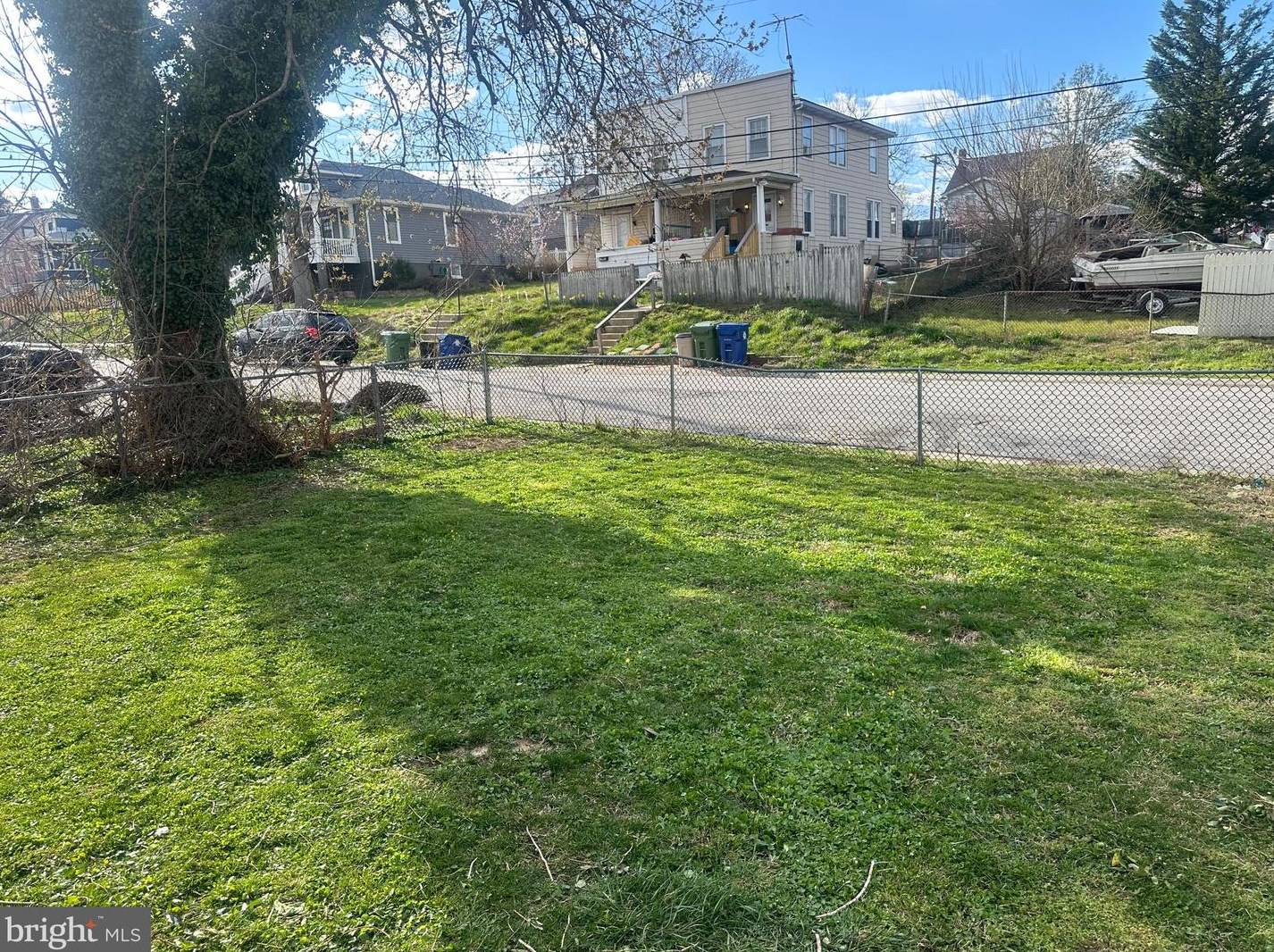 3655 Hineline Rd, Baltimore MD 21229-5154 exterior