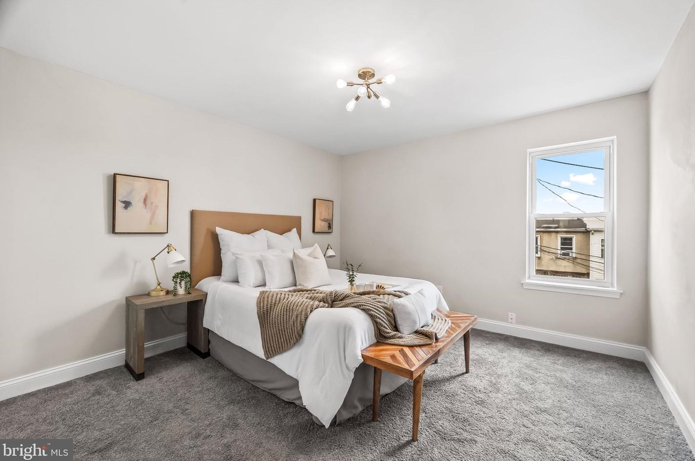 1927 Guilford Ave, Baltimore MD  21218-6139 exterior