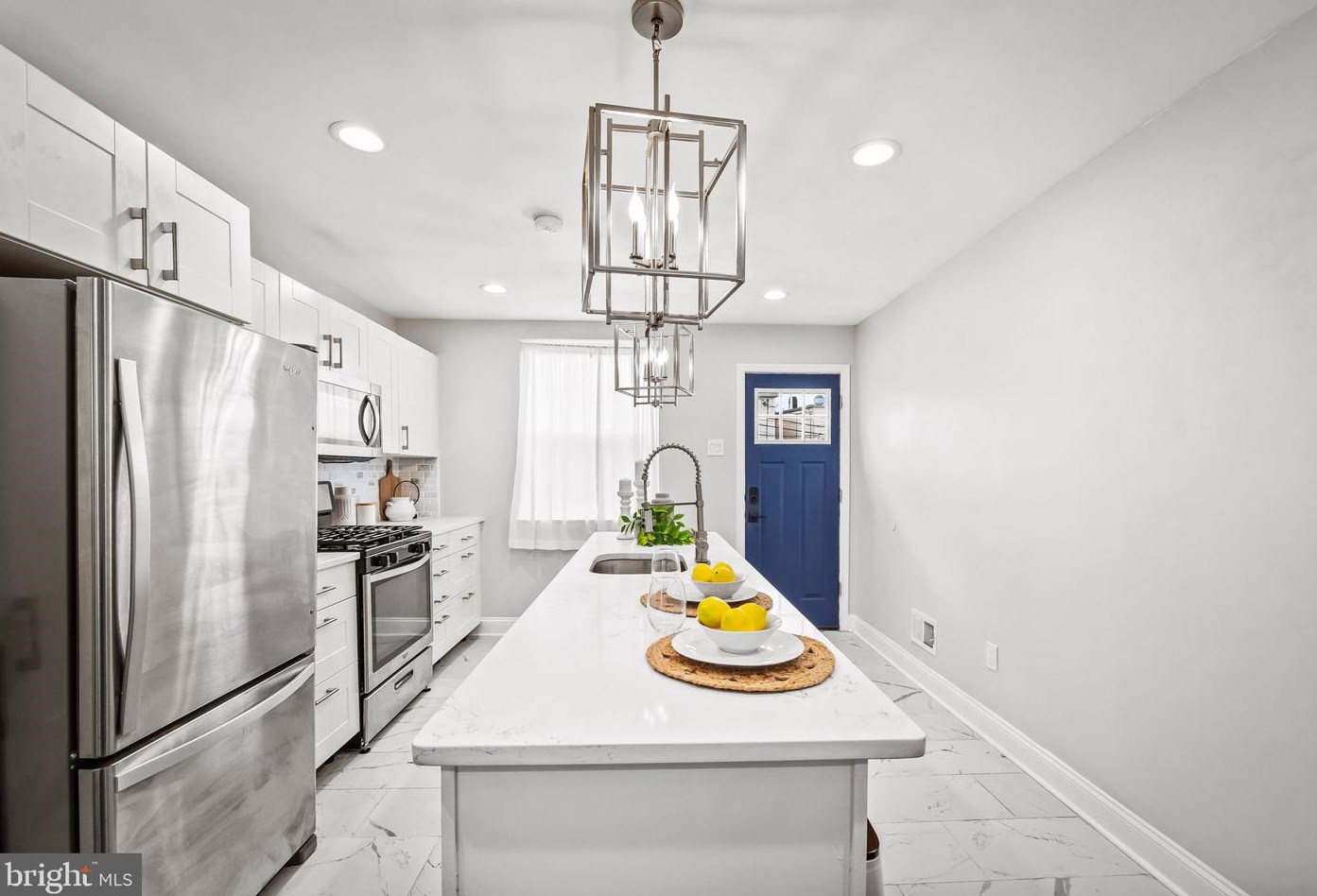 1927 Guilford Ave, Baltimore MD  21218-6139 exterior
