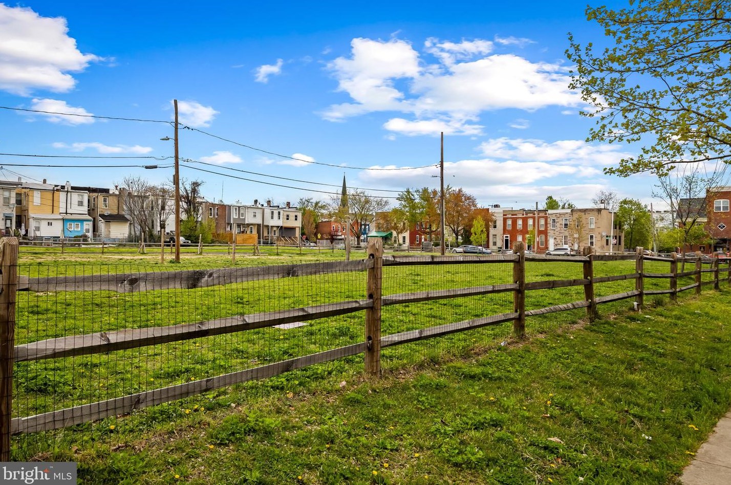 1927 Guilford Ave, Baltimore MD  21218-6139 exterior