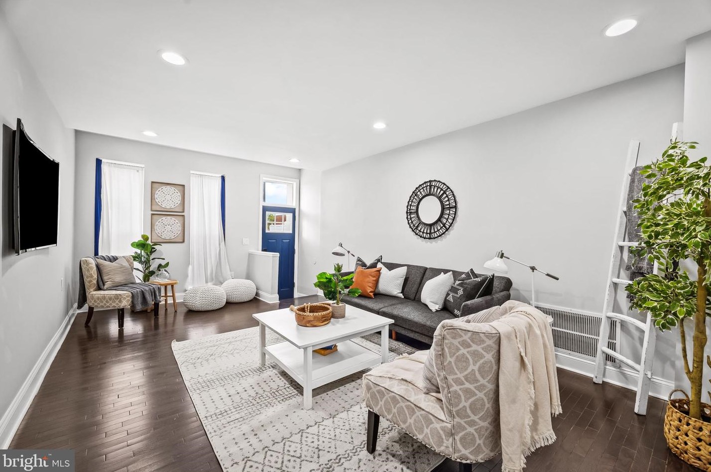 1927 Guilford Ave, Baltimore MD  21218-6139 exterior