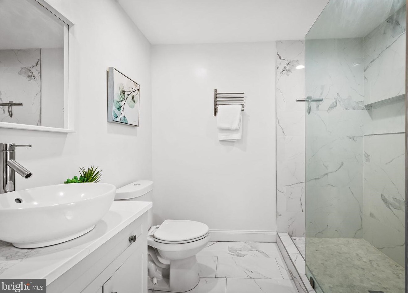 1927 Guilford Ave, Baltimore MD  21218-6139 exterior