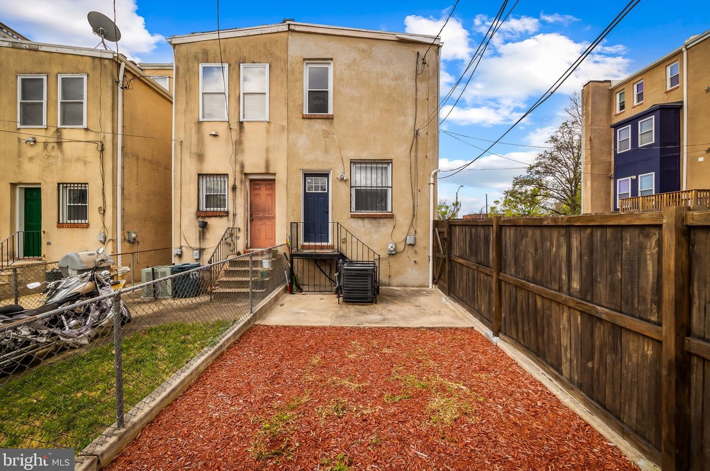 1927 Guilford Ave, Baltimore MD  21218-6139 exterior