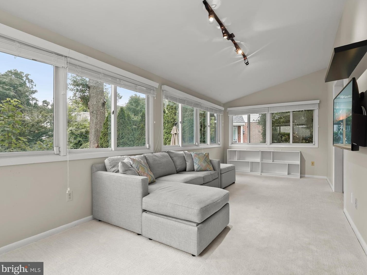 117 Lk Ave, Baltimore MD 21212-2431 exterior